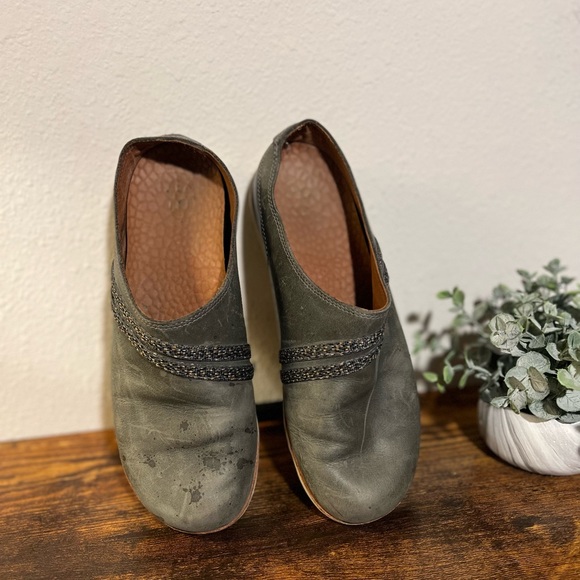 Chaco castle rock clogs - Picture 3 of 6